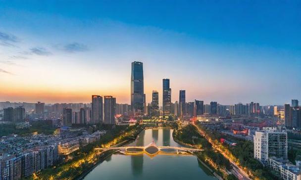 南昌网站建设的市场现状如何？如何选择南昌网站建设服务商？