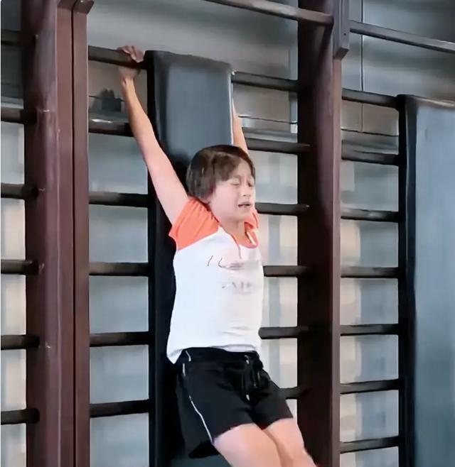 全红婵备战全运会画面曝光，才懂陈芋汐有多狠，郭晶晶又说对了