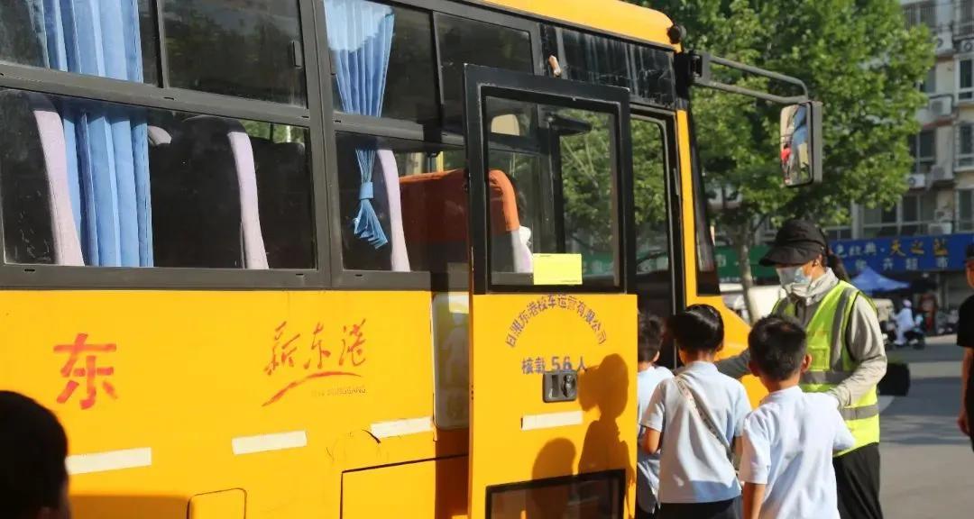 “老头乐”被禁后，新型接娃方式出现！网友：这4种，不查不扣